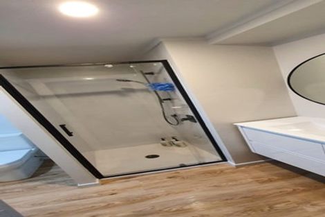 Photo of property in 2/34 Valley View Road, Glenfield, Auckland, 0629