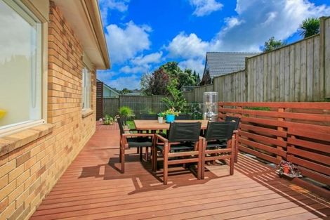 Photo of property in 55 Helleur Road, Massey, Auckland, 0614