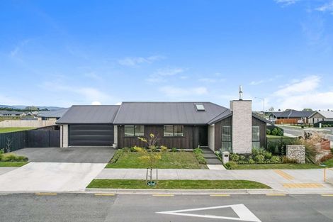 Photo of property in 18 Goldie Drive, Rangiora, 7400