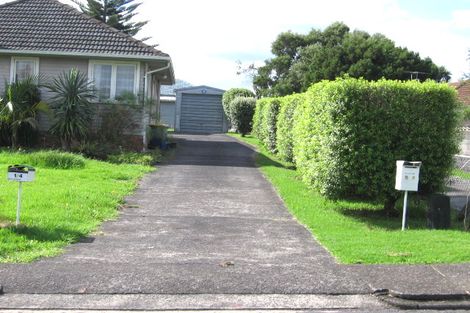 Photo of property in 1/4 Shamrock Lane, Te Atatu Peninsula, Auckland, 0610