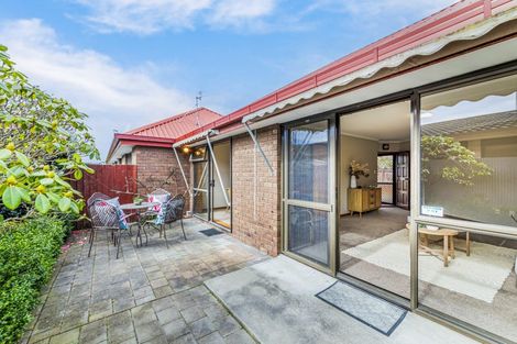 Photo of property in 2/49 Division Street, Riccarton, Christchurch, 8041