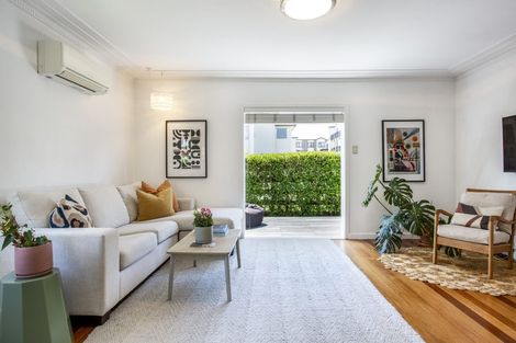Photo of property in 58 Kervil Avenue, Te Atatu Peninsula, Auckland, 0610
