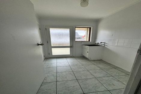 Photo of property in 71 Sandspit Road, Shelly Park, Auckland, 2014