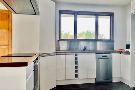 Photo of property in 302 Wigram Road, Wigram, Christchurch, 8025