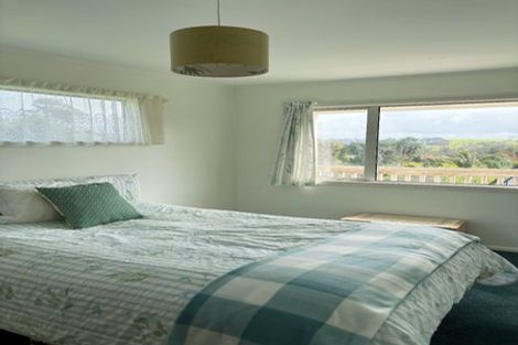 Photo of property in 2/28 Waiau Street, Torbay, Auckland, 0630