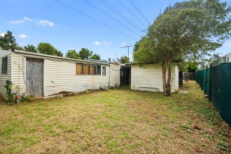 Photo of property in 10 Meadow Crescent, Te Atatu South, Auckland, 0602