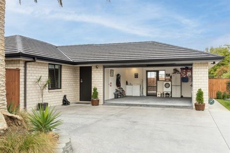 Photo of property in 53 Domett Street, Westport, 7825