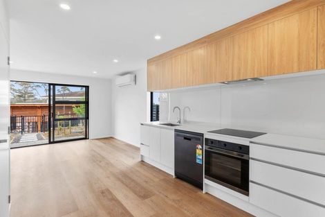 Photo of property in 6/470 West Coast Road, Glen Eden, Auckland, 0602