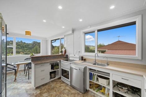 Photo of property in 98 Martin Road, Fairfield, Dunedin, 9018