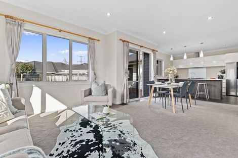 Photo of property in 27 Teatree Close, Huntington, Hamilton, 3210