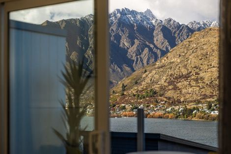 Photo of property in Greenstone Terraces, 8/716 Frankton Road, Queenstown, 9300