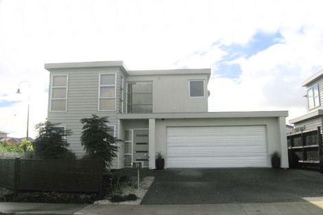 Photo of property in 27 Cambrian Crescent, Flat Bush, Auckland, 2016