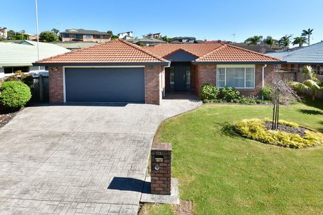 Photo of property in 110 Lakeside Drive, Orewa, 0931