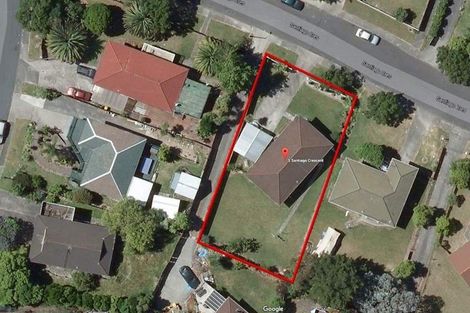 Photo of property in 5 Santiago Crescent, Unsworth Heights, Auckland, 0632