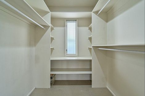 Photo of property in 8 Saint Hill Rise, Havelock North, 4130