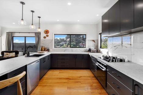 Photo of property in 1 Shakespeare Road, Bastia Hill, Whanganui, 4500