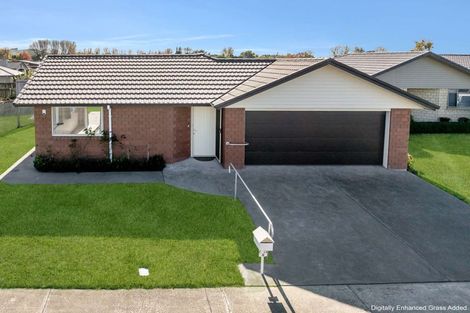 Photo of property in Henry Russell Estate, 8/36 Belgrove Drive, Waipukurau, 4200