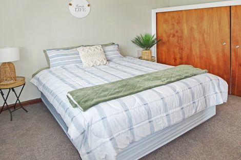 Photo of property in 46 Pratt Avenue, Foxton Beach, Foxton, 4815