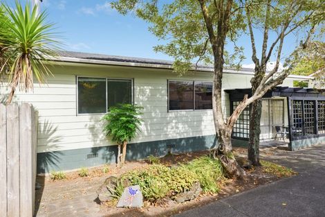 Photo of property in 1/62 Rua Road, Glen Eden, Auckland, 0602