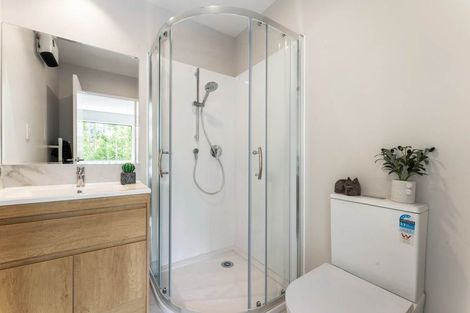 Photo of property in 7 Don Oliver Lane, Glen Eden, 0602
