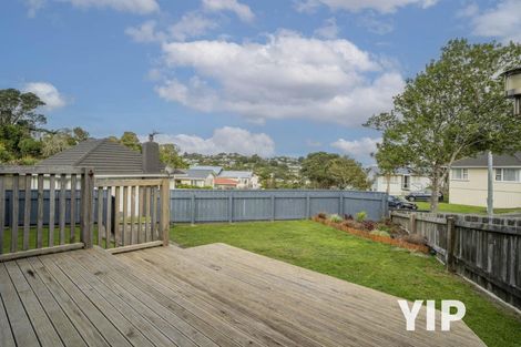 Photo of property in 56 Batchelor Street, Newlands, Wellington, 6037