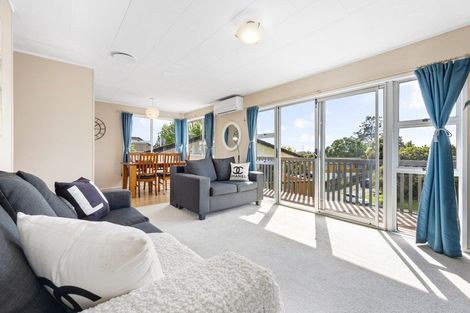 Photo of property in 98 Gallony Avenue, Massey, Auckland, 0614