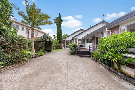 Photo of property in 3 Bronte Place, Somerville, Auckland, 2014