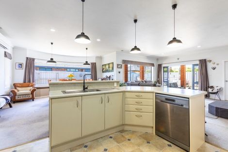 Photo of property in 122 Guy Street, Dannevirke, 4930