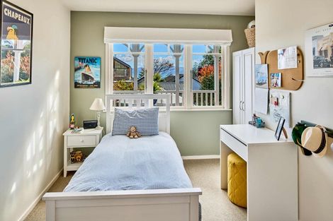 Photo of property in 10 Tui Road, Days Bay, Lower Hutt, 5013