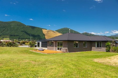 Photo of property in 18 Robertson Mill Place, Rai Valley, 7194