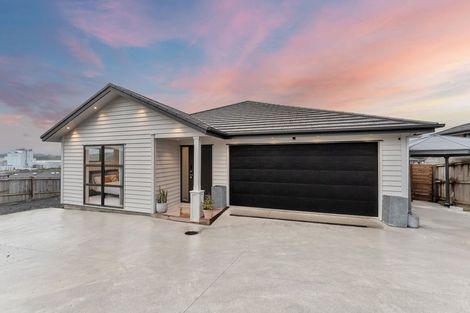 Photo of property in 13 Peacock Place, Pokeno, 2402