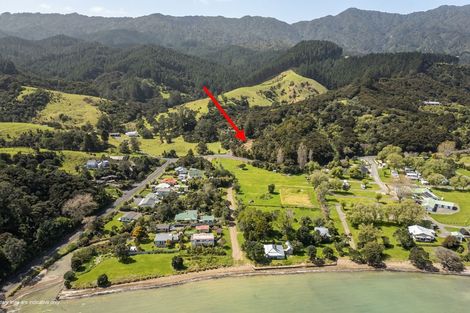 Photo of property in 258 Colville Road, Coromandel, 3584
