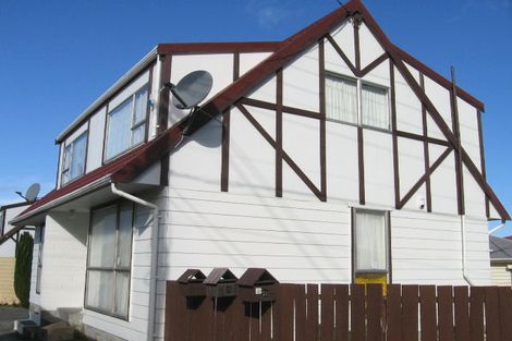 Photo of property in 127u2 Queens Drive, Lyall Bay, Wellington, 6022