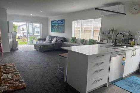 Photo of property in 87 Kuaka Drive, Takanini, 2112