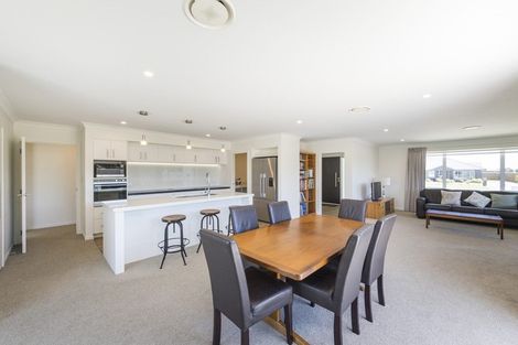 Photo of property in 2 Hydrangea Lane, Milson, Palmerston North, 4414