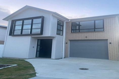 Photo of property in 2 Auden Close, Somerville, Auckland, 2014