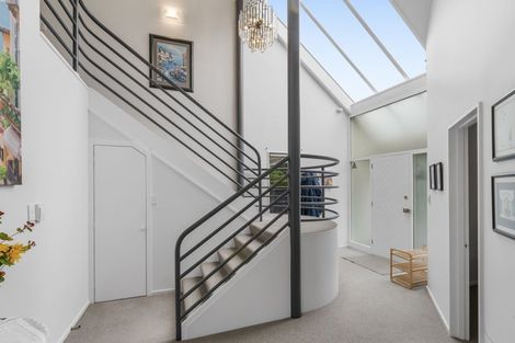 Photo of property in 33 Glenburn Place, Avonhead, Christchurch, 8042