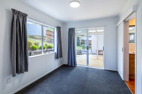 Photo of property in 68 Kohekohe Street, New Lynn, Auckland, 0600