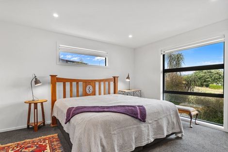 Photo of property in 2 Taimana Lane, Diamond Harbour, Lyttelton, 8971