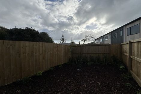 Photo of property in 69 Paetai Lane, Te Atatu Peninsula, Auckland, 0610
