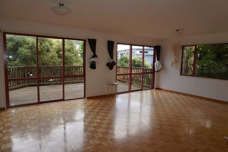 Photo of property in 72 Heathcote Road, Castor Bay, Auckland, 0620