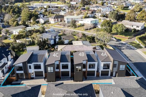 Photo of property in 4b Lyford Crescent, Sunnynook, Auckland, 0620