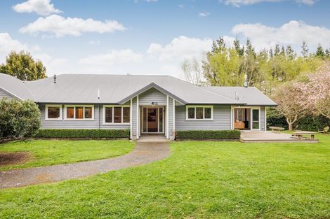 Photo of property in 35 Oram Drive, Turitea, Palmerston North, 4472