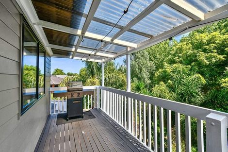 Photo of property in 11a Logan Place, Waiuku, 2123