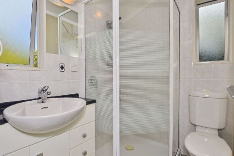 Photo of property in 1/378 East Coast Road, Sunnynook, Auckland, 0630