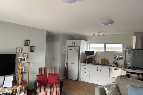 Photo of property in 8 Hadfield Place, Paraparaumu Beach, Paraparaumu, 5032