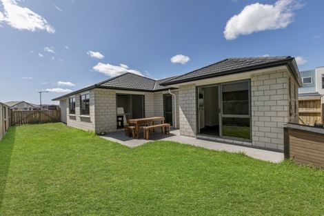 Photo of property in 58 Marion Crescent, Papamoa Beach, Papamoa, 3118