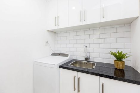Photo of property in 25f2- Ebdentown Street, Ebdentown, Upper Hutt, 5018