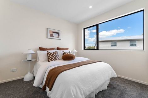Photo of property in 78a Seaview Road, Glenfield, Auckland, 0629