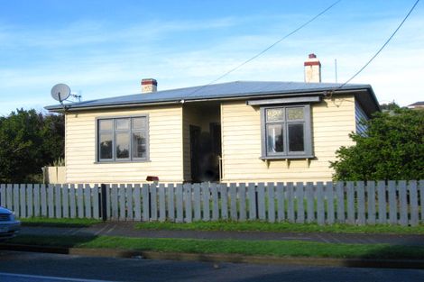Photo of property in 28 Ocean Beach Road, Bluff, 9814